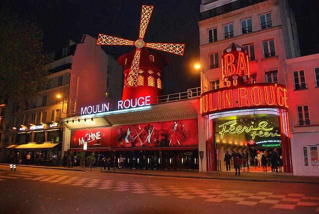 Spend A Night At Moulin Rouge